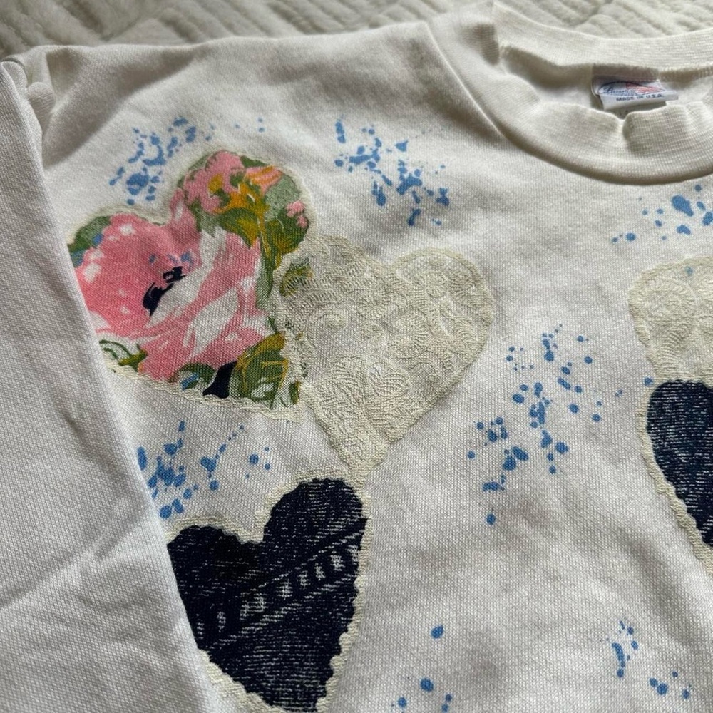 Vintage Patchwork Cream Floral Heart Crewneck Sweatshirt Comfort Casual Colorful - Picture 2 of 7